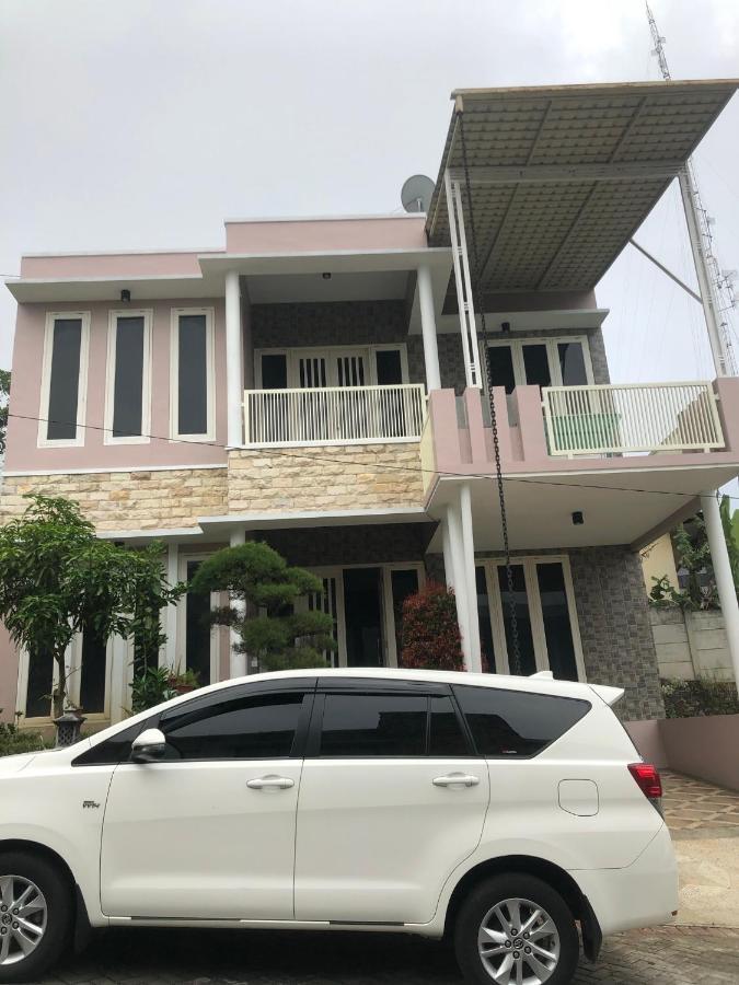 Villa Kusuma Hill A8 Batu  Luaran gambar