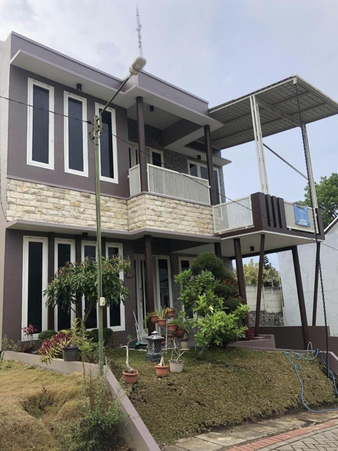 Villa Kusuma Hill A8 Batu  Luaran gambar
