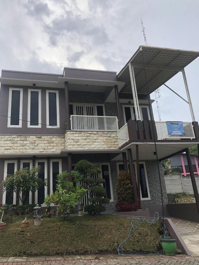 Villa Kusuma Hill A8 Batu  Luaran gambar