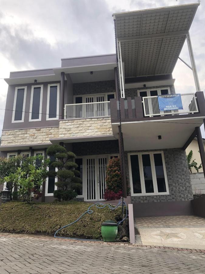 Villa Kusuma Hill A8 Batu  Luaran gambar