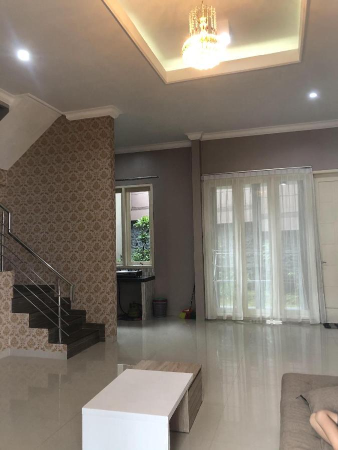 Villa Kusuma Hill A8 Batu  Luaran gambar
