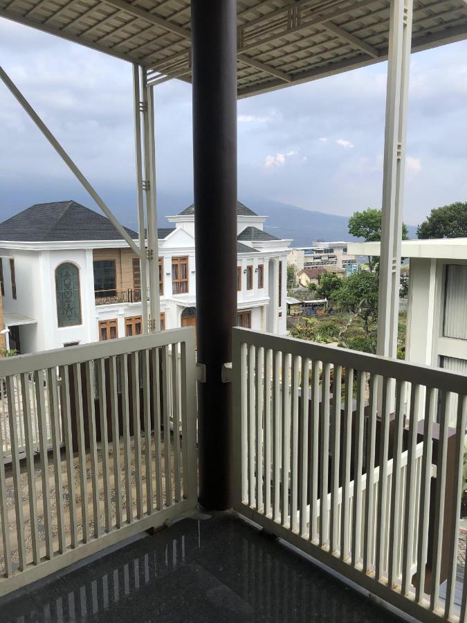 Villa Kusuma Hill A8 Batu  Luaran gambar