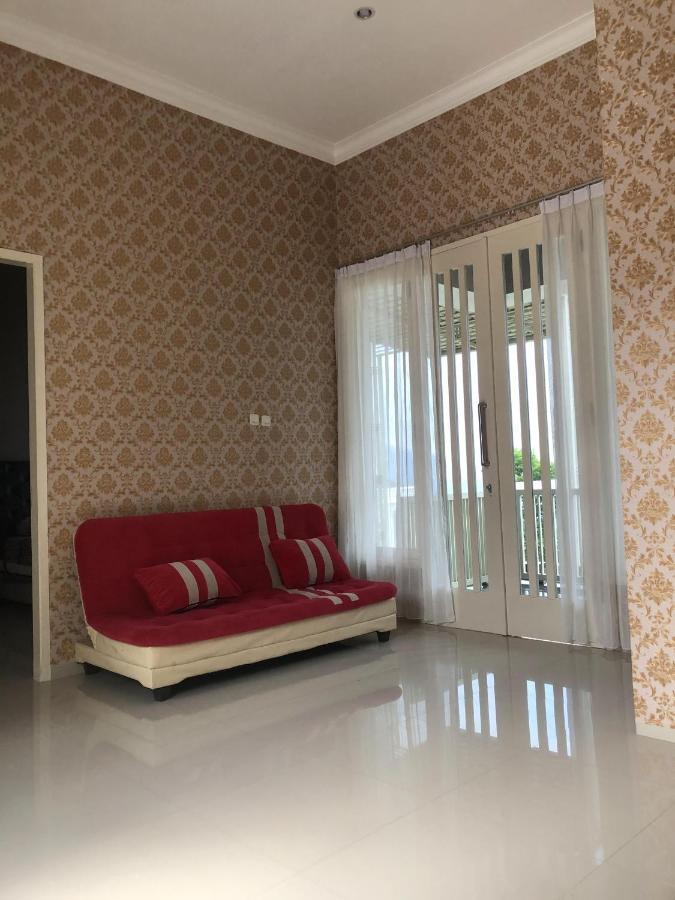 Villa Kusuma Hill A8 Batu  Luaran gambar